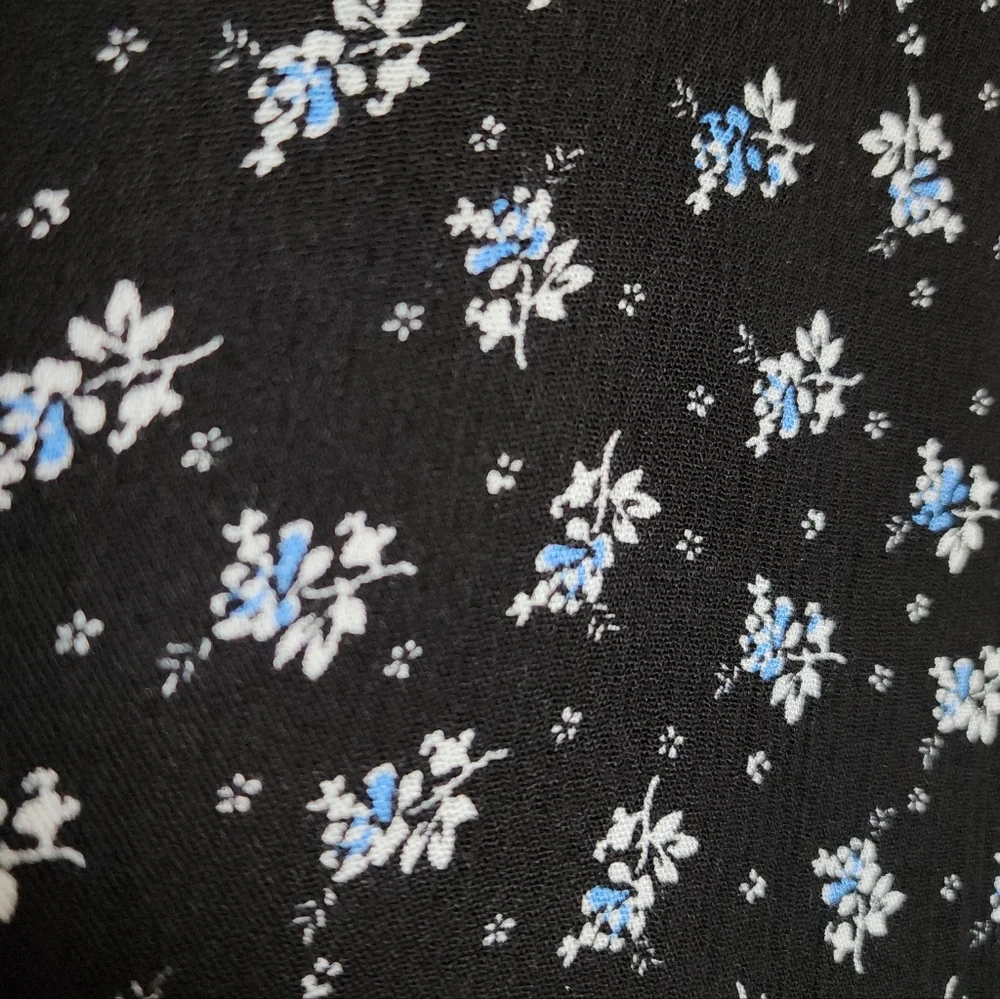 n/t black blue